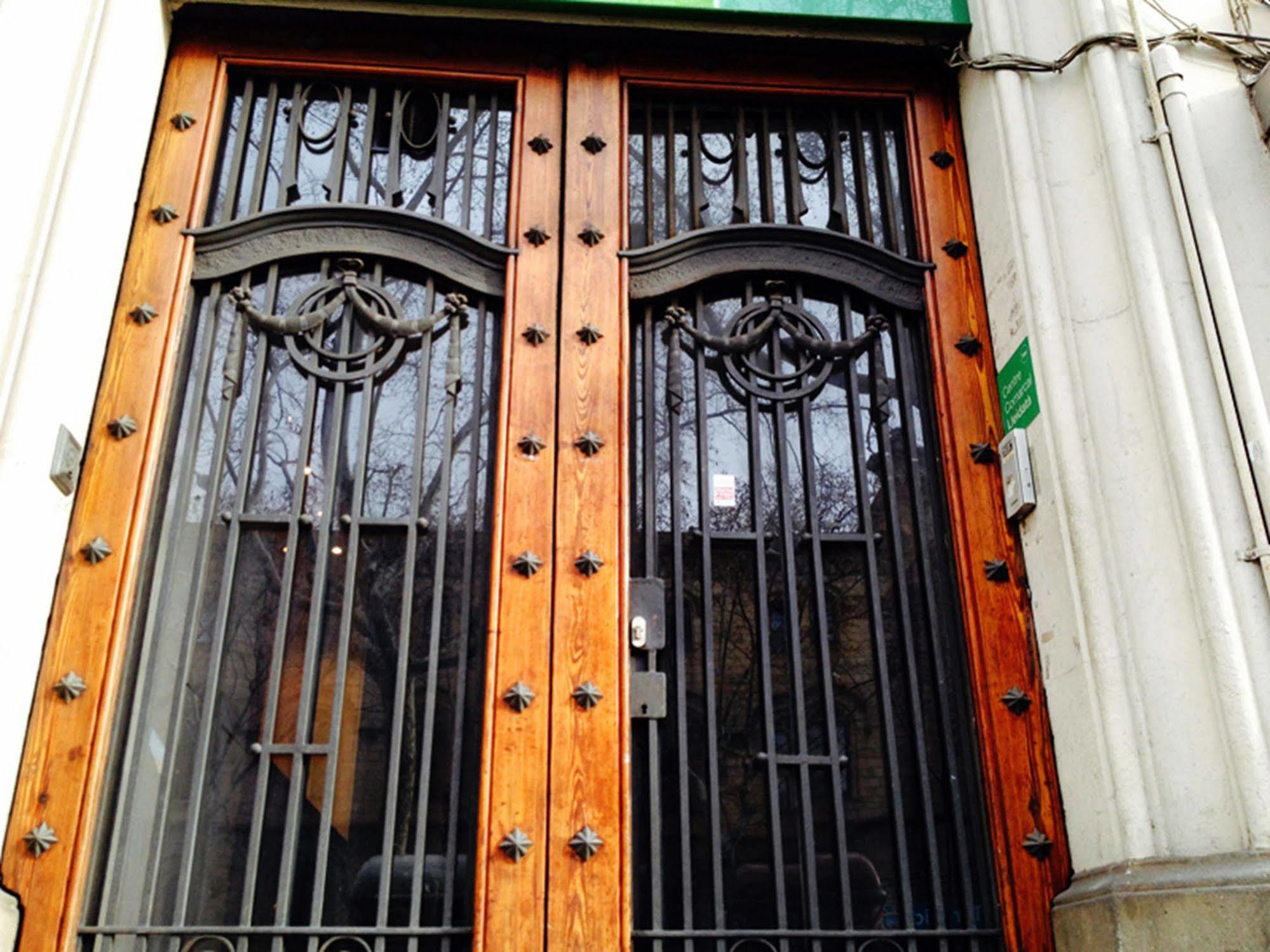 The Hotel 592 - Adults Only Barcelona Bagian luar foto